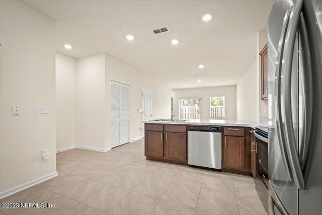 7814 ECHO SPRINGS Road, Jacksonville, FL 32256