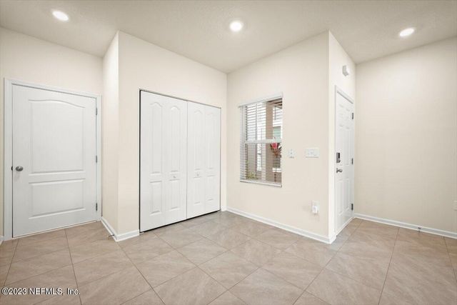 7814 ECHO SPRINGS Road, Jacksonville, FL 32256