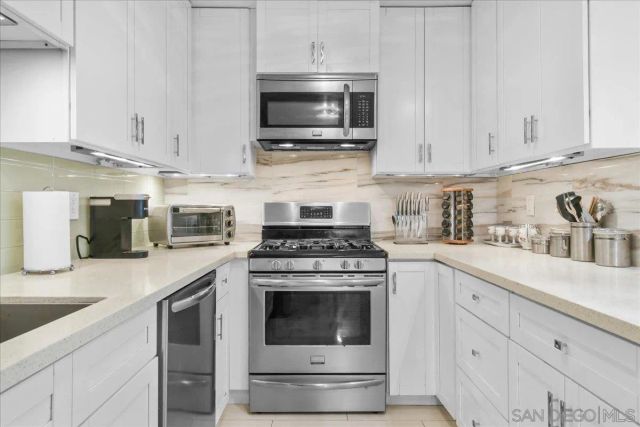 13754 Mango Dr 123, Del Mar, CA 92014
