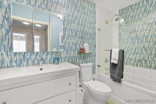 13754 Mango Dr 123, Del Mar, CA 92014