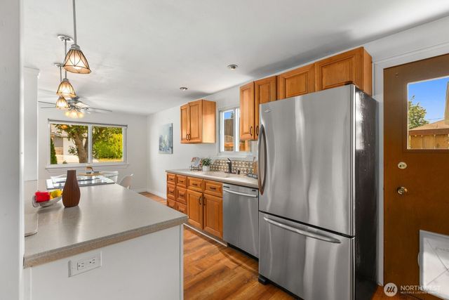 20605 12th Place S, Seatac, WA 98198