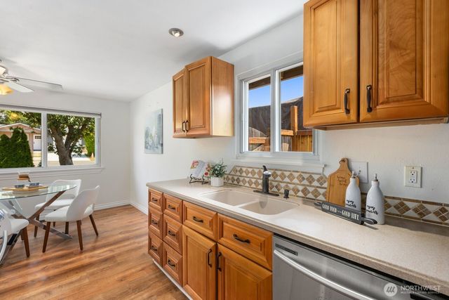 20605 12th Place S, Seatac, WA 98198
