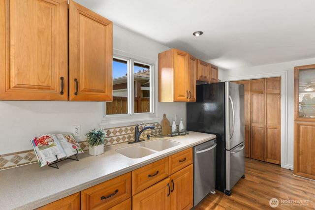20605 12th Place S, Seatac, WA 98198