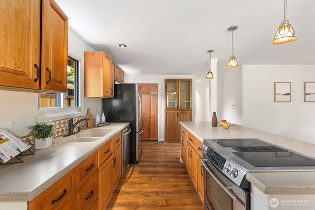 20605 12th Place S, Seatac, WA 98198