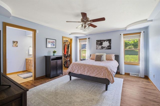 1735 ORANGE BLOSSOM DRIVE, Green Bay, WI 54313