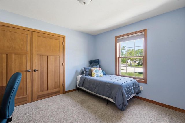 1735 ORANGE BLOSSOM DRIVE, Green Bay, WI 54313