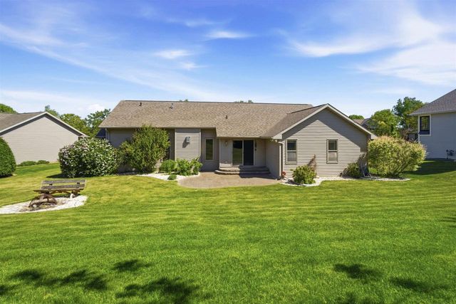 1735 ORANGE BLOSSOM DRIVE, Green Bay, WI 54313