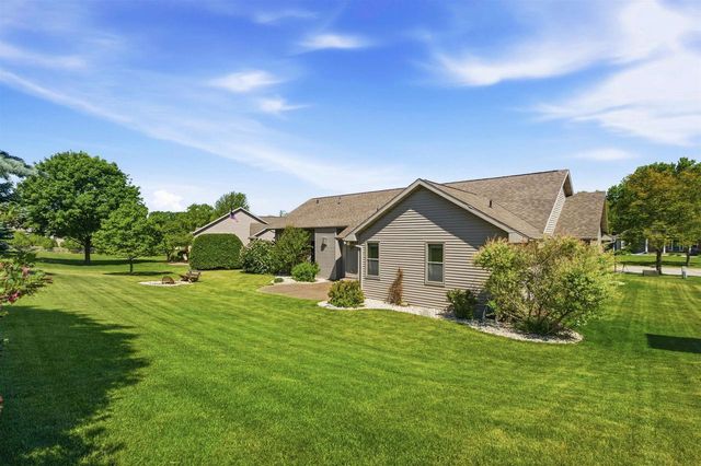 1735 ORANGE BLOSSOM DRIVE, Green Bay, WI 54313