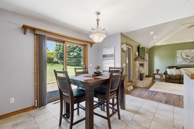 1735 ORANGE BLOSSOM DRIVE, Green Bay, WI 54313