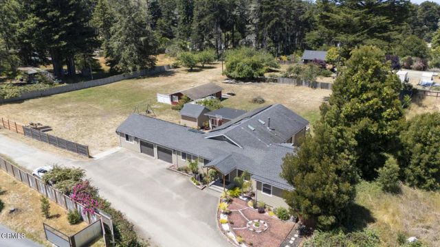 18900 Porterfield Lane, Fort Bragg, CA 95437