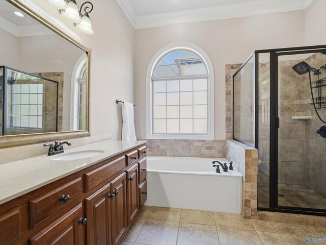 12 SW Wax Lane, Huntsville, AL 35824