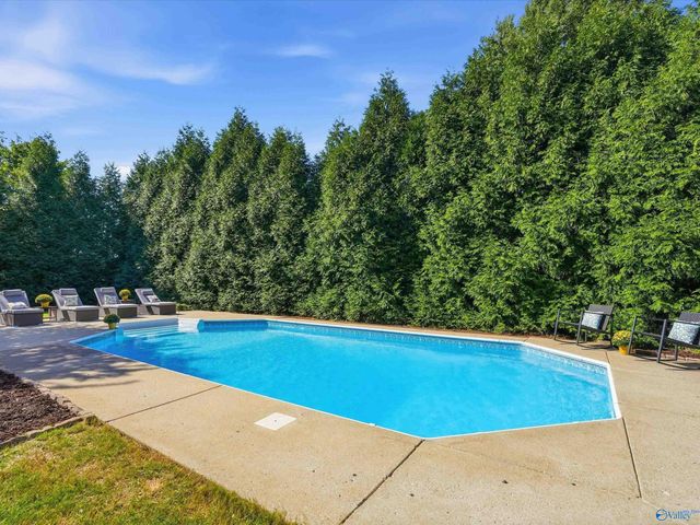 12 SW Wax Lane, Huntsville, AL 35824