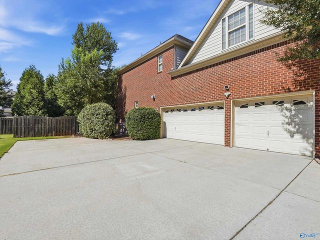 12 SW Wax Lane, Huntsville, AL 35824