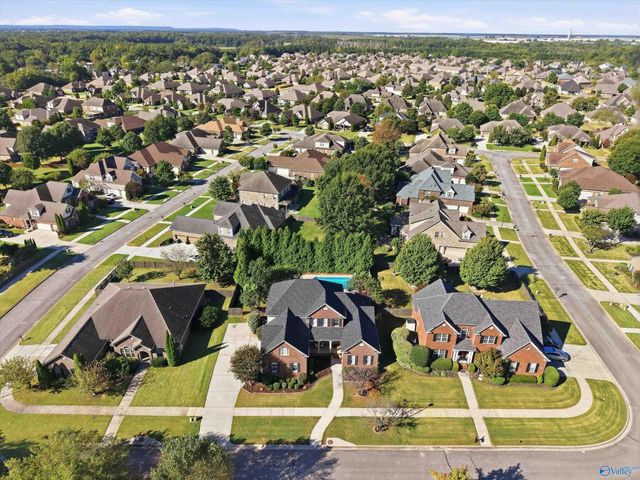 12 SW Wax Lane, Huntsville, AL 35824
