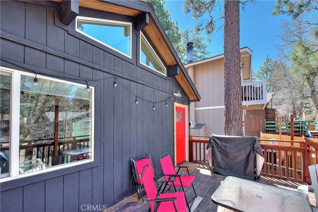 346 San Bernardino Avenue, Sugarloaf, CA 92386