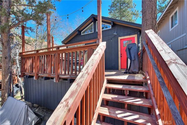 346 San Bernardino Avenue, Sugarloaf, CA 92386