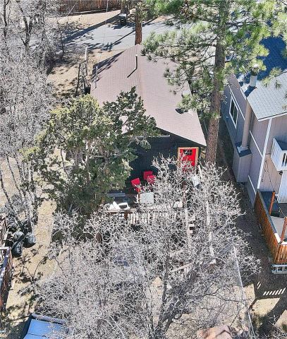 346 San Bernardino Avenue, Sugarloaf, CA 92386