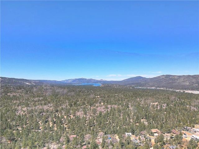 346 San Bernardino Avenue, Sugarloaf, CA 92386