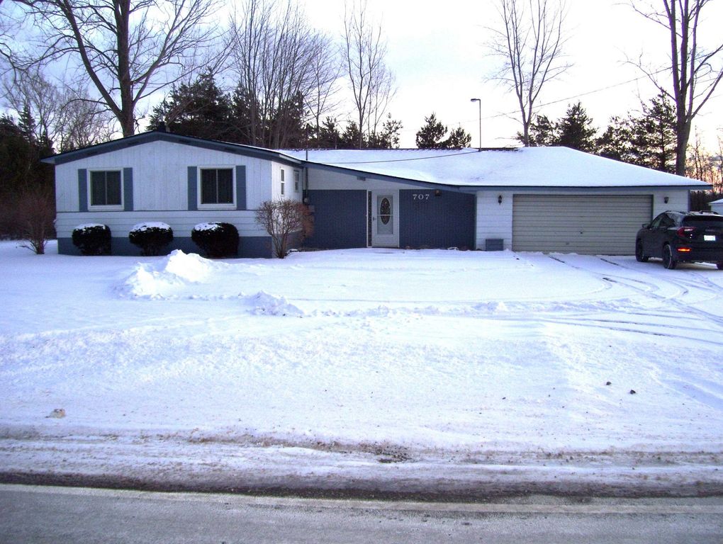 707 W Linwood Rd. Road, Linwood, MI 48634