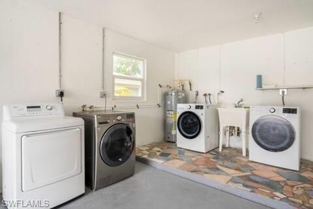 1781 Coral Point DR, Cape Coral, FL 33990