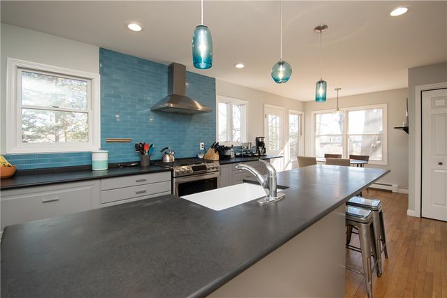 20 Findlay Place, Newport, RI 02840