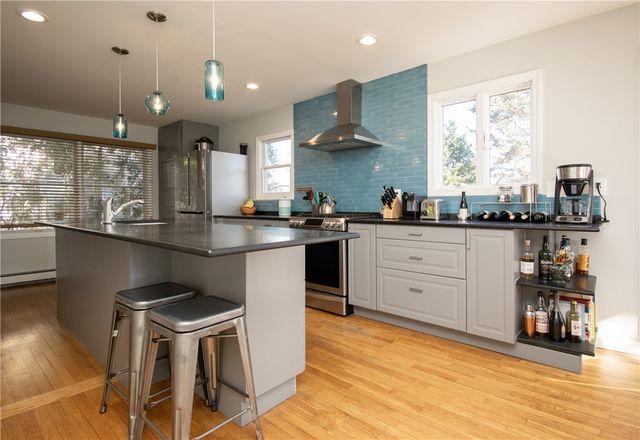 20 Findlay Place, Newport, RI 02840