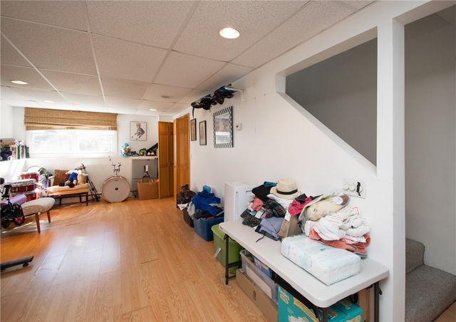 20 Findlay Place, Newport, RI 02840
