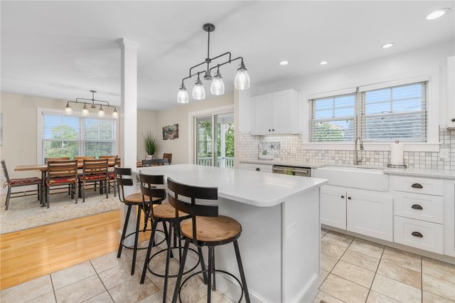 36 Beachview Terrace, Middletown, RI 02842