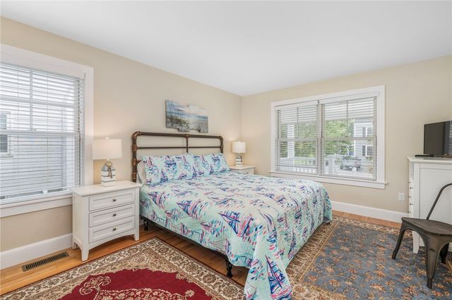 36 Beachview Terrace, Middletown, RI 02842
