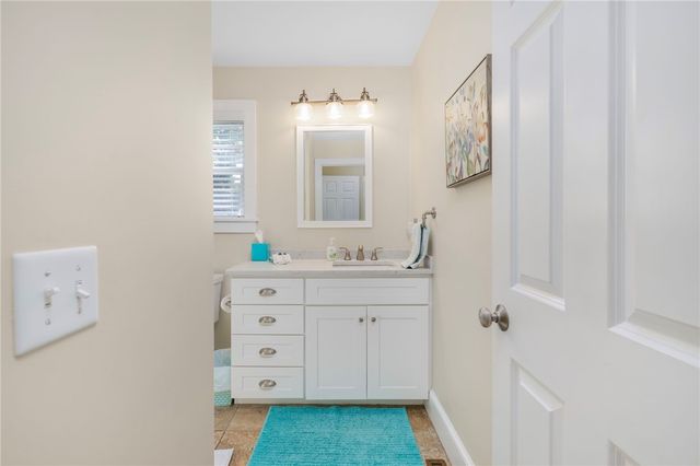 36 Beachview Terrace, Middletown, RI 02842