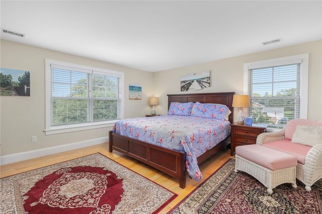 36 Beachview Terrace, Middletown, RI 02842