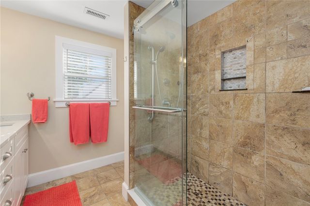 36 Beachview Terrace, Middletown, RI 02842