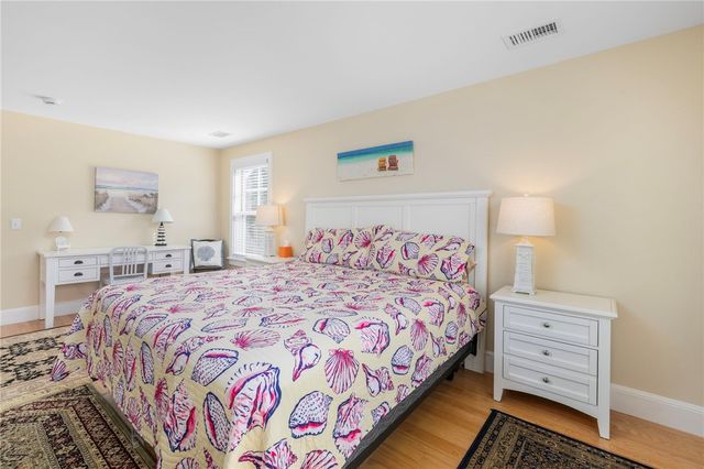 36 Beachview Terrace, Middletown, RI 02842