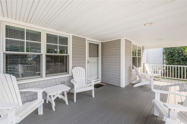 36 Beachview Terrace, Middletown, RI 02842