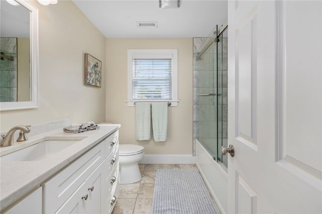 36 Beachview Terrace, Middletown, RI 02842