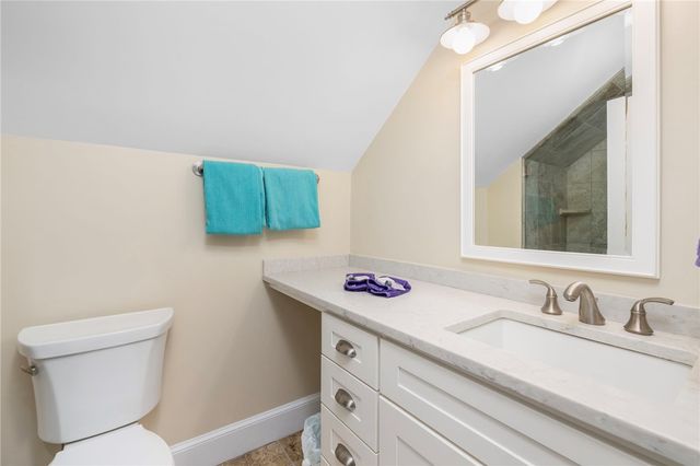 36 Beachview Terrace, Middletown, RI 02842