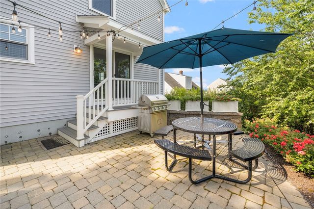 36 Beachview Terrace, Middletown, RI 02842