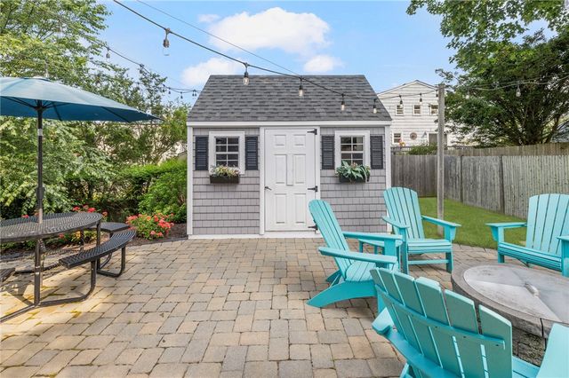 36 Beachview Terrace, Middletown, RI 02842