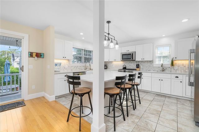 36 Beachview Terrace, Middletown, RI 02842
