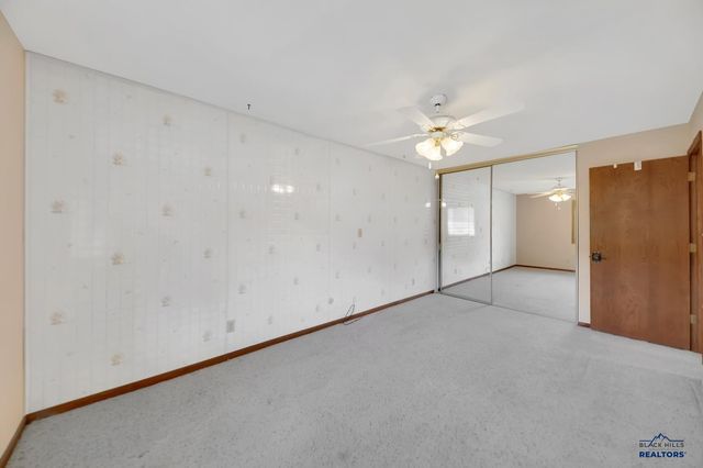 4204 FOOTHILL DR, Rapid City, SD 57702