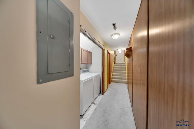 4204 FOOTHILL DR, Rapid City, SD 57702