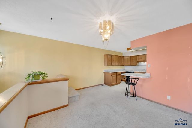 4204 FOOTHILL DR, Rapid City, SD 57702