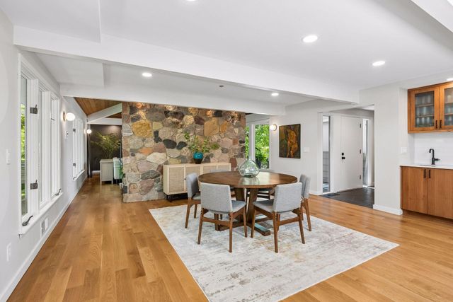 7121 Schey Drive, Edina, MN 55439