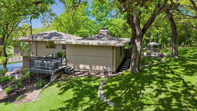 7121 Schey Drive, Edina, MN 55439