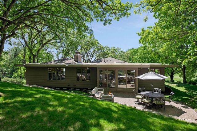 7121 Schey Drive, Edina, MN 55439