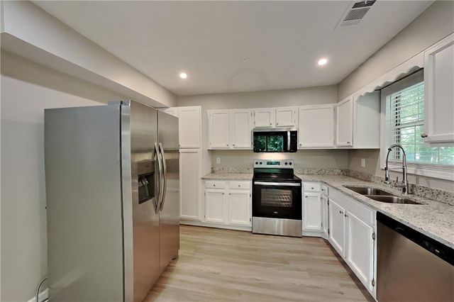 620 Gregory Manor Drive SW, Smyrna, GA 30082
