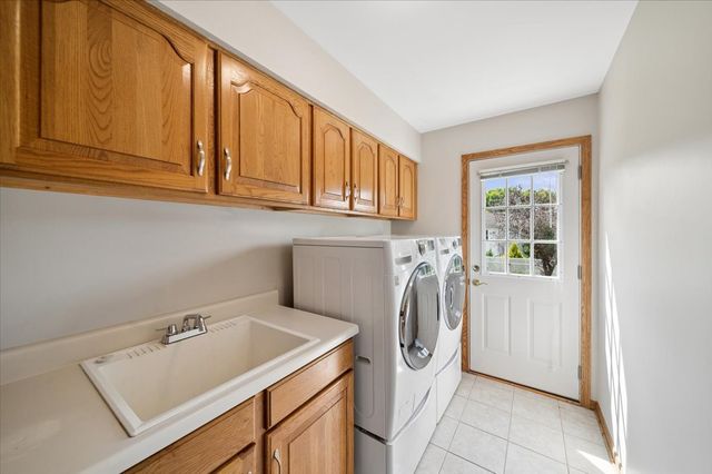 1853 Morgan Circle, Naperville, IL 60565