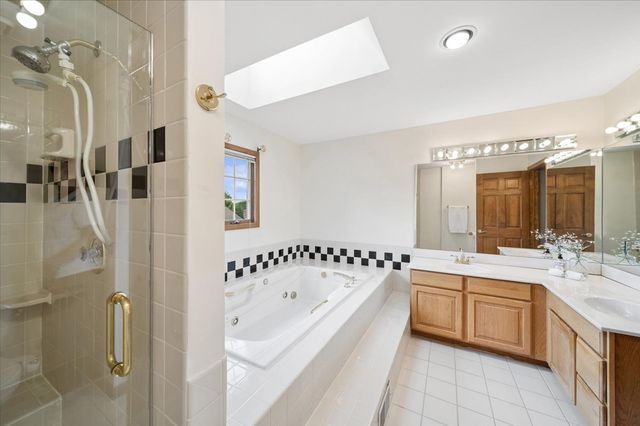 1853 Morgan Circle, Naperville, IL 60565