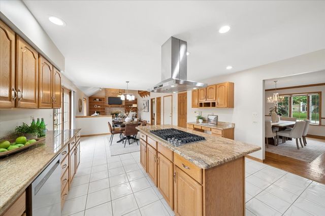 1853 Morgan Circle, Naperville, IL 60565