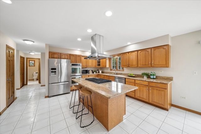 1853 Morgan Circle, Naperville, IL 60565